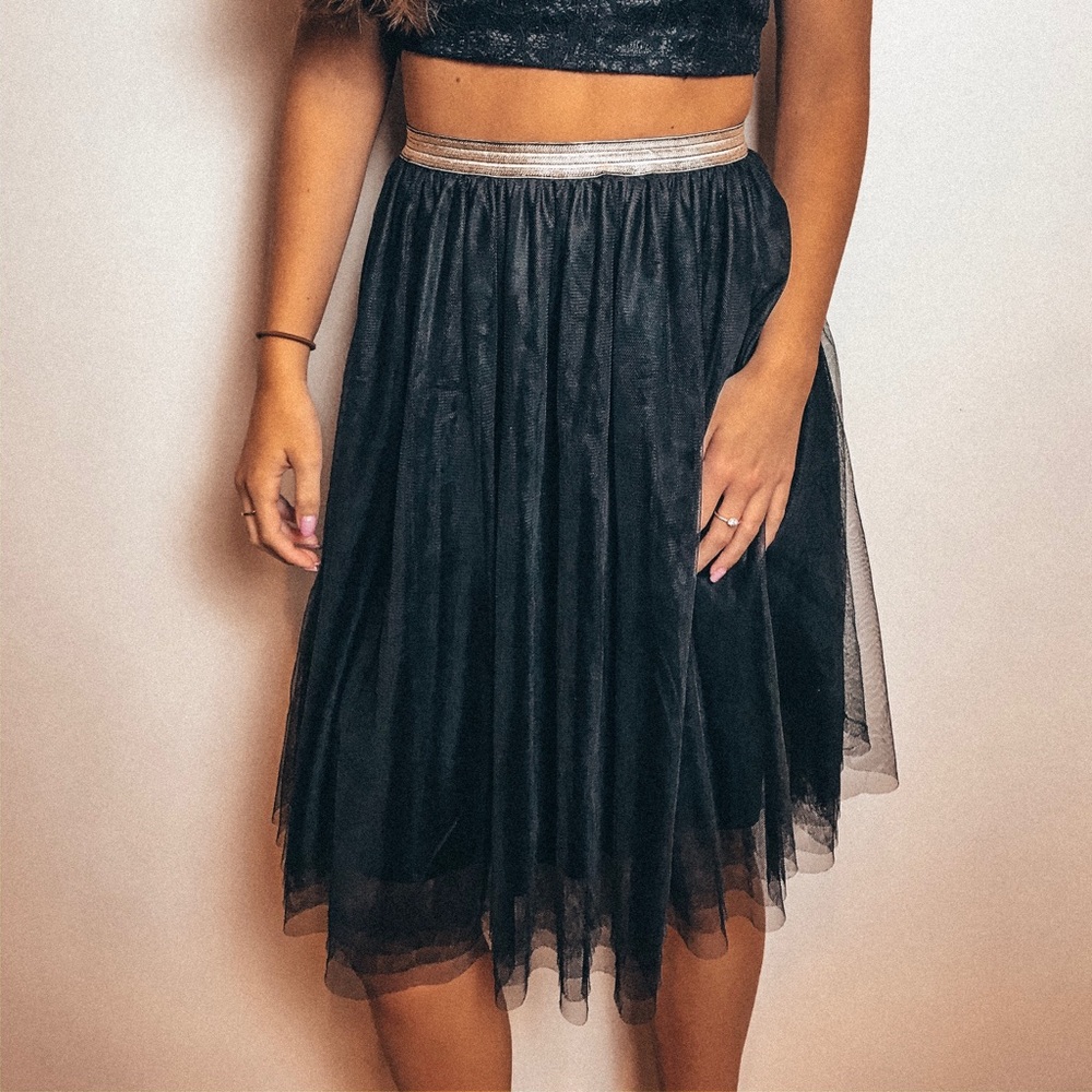 Black tulle skirt with gold waist